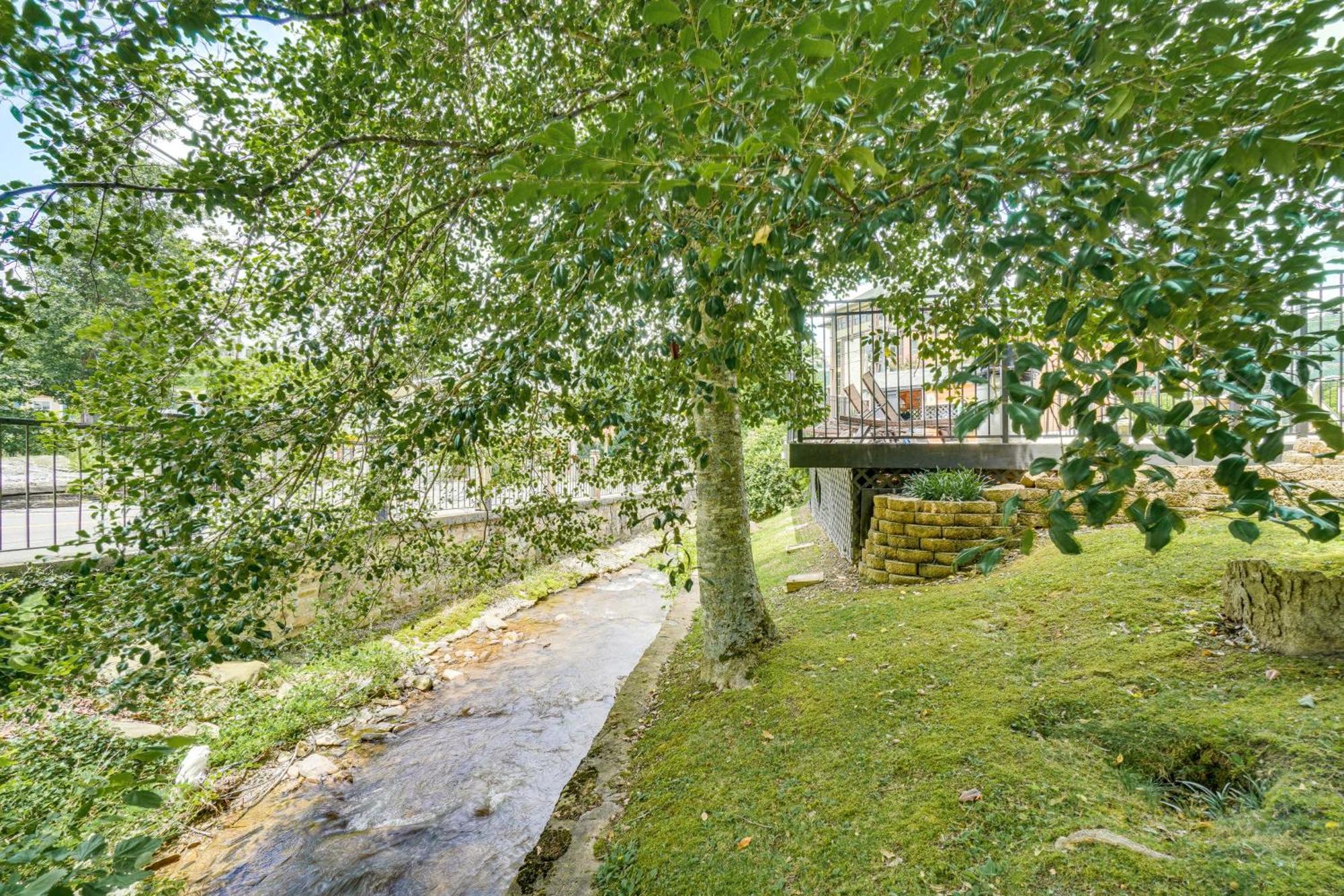 Downtown Gatlinburg Condo With Mountain-View Balcony Exterior photo
